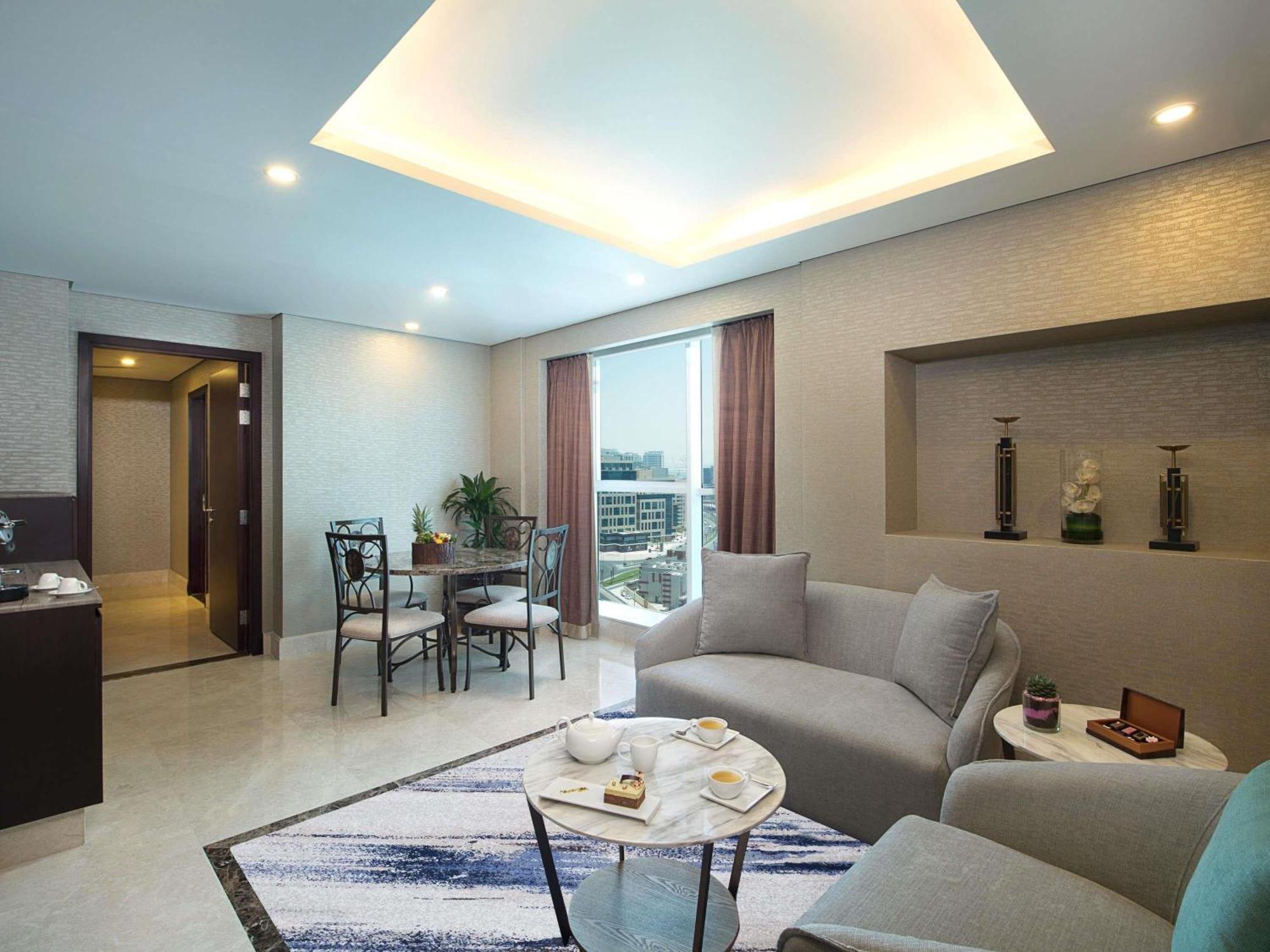 Executive Suite One King