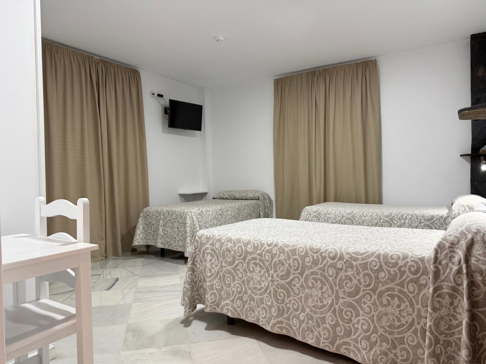Triple Room Private Bathroom