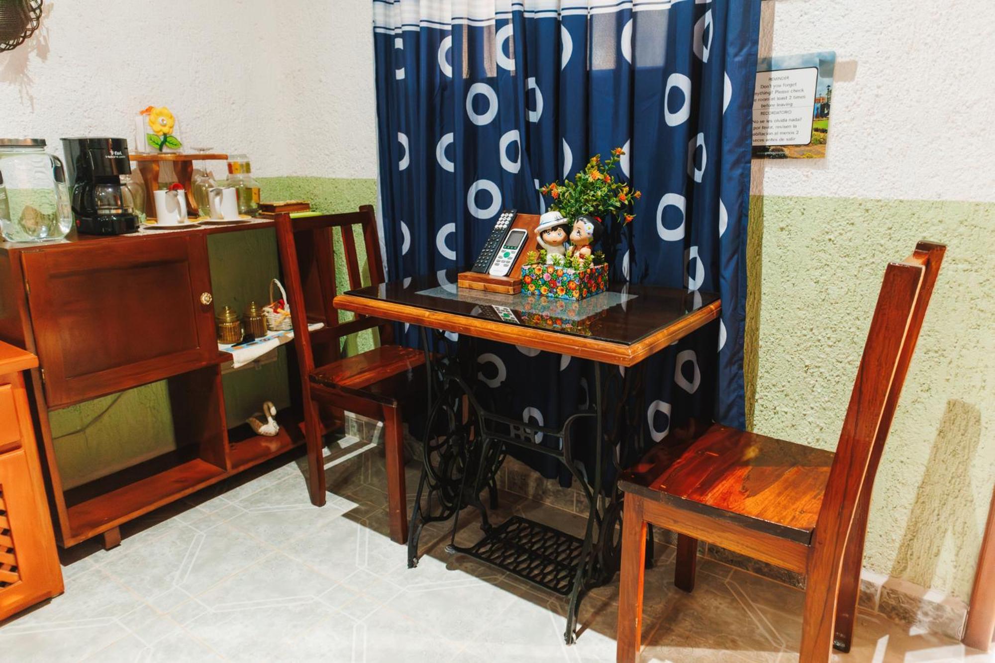Standard Queen Room