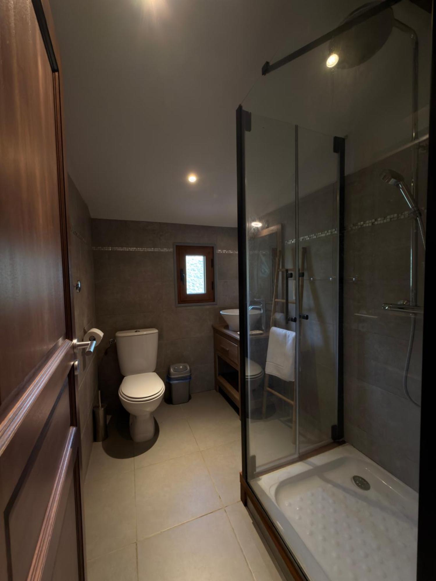 Triple Room Private Bathroom