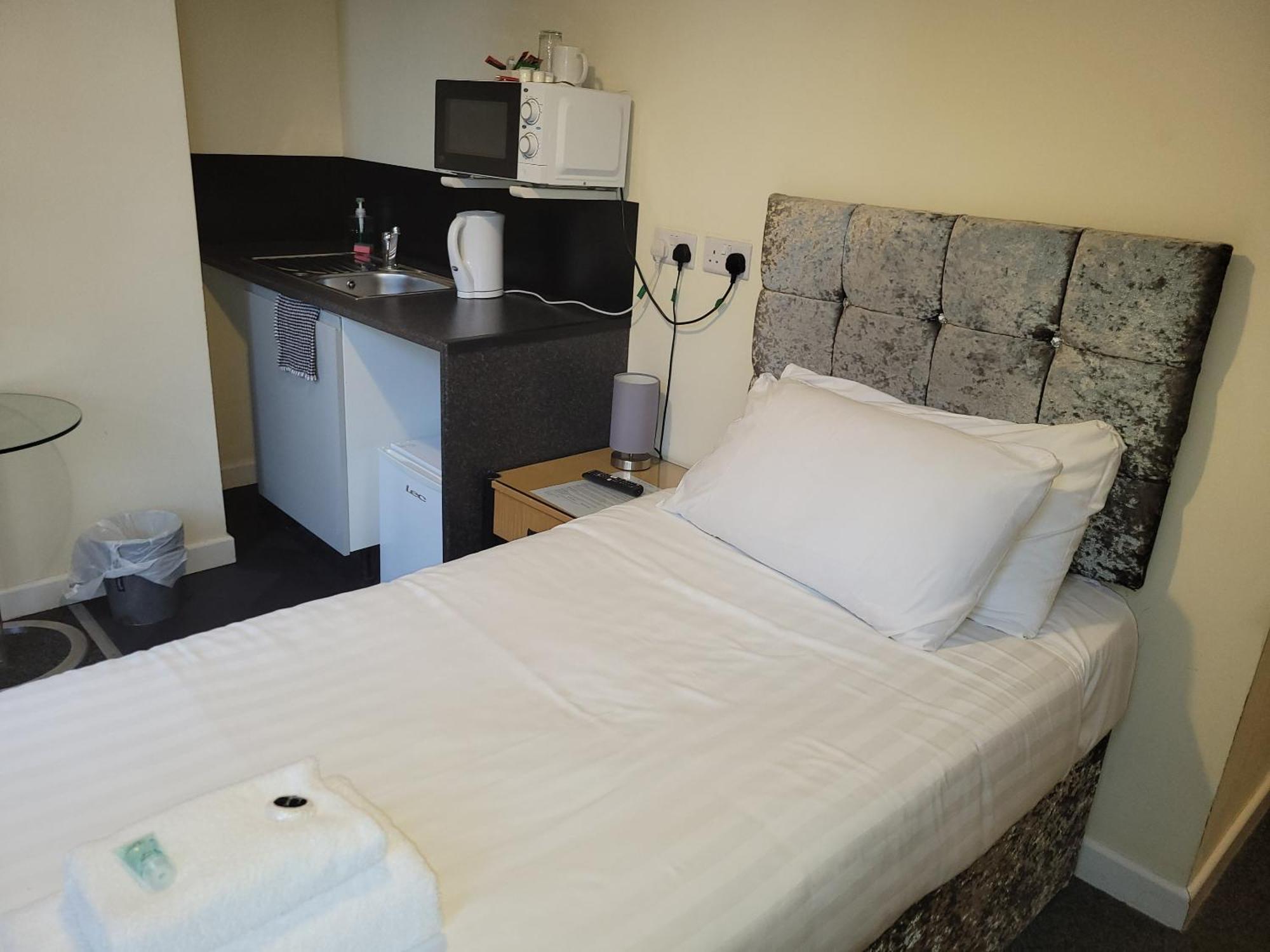 En-suite Single Room