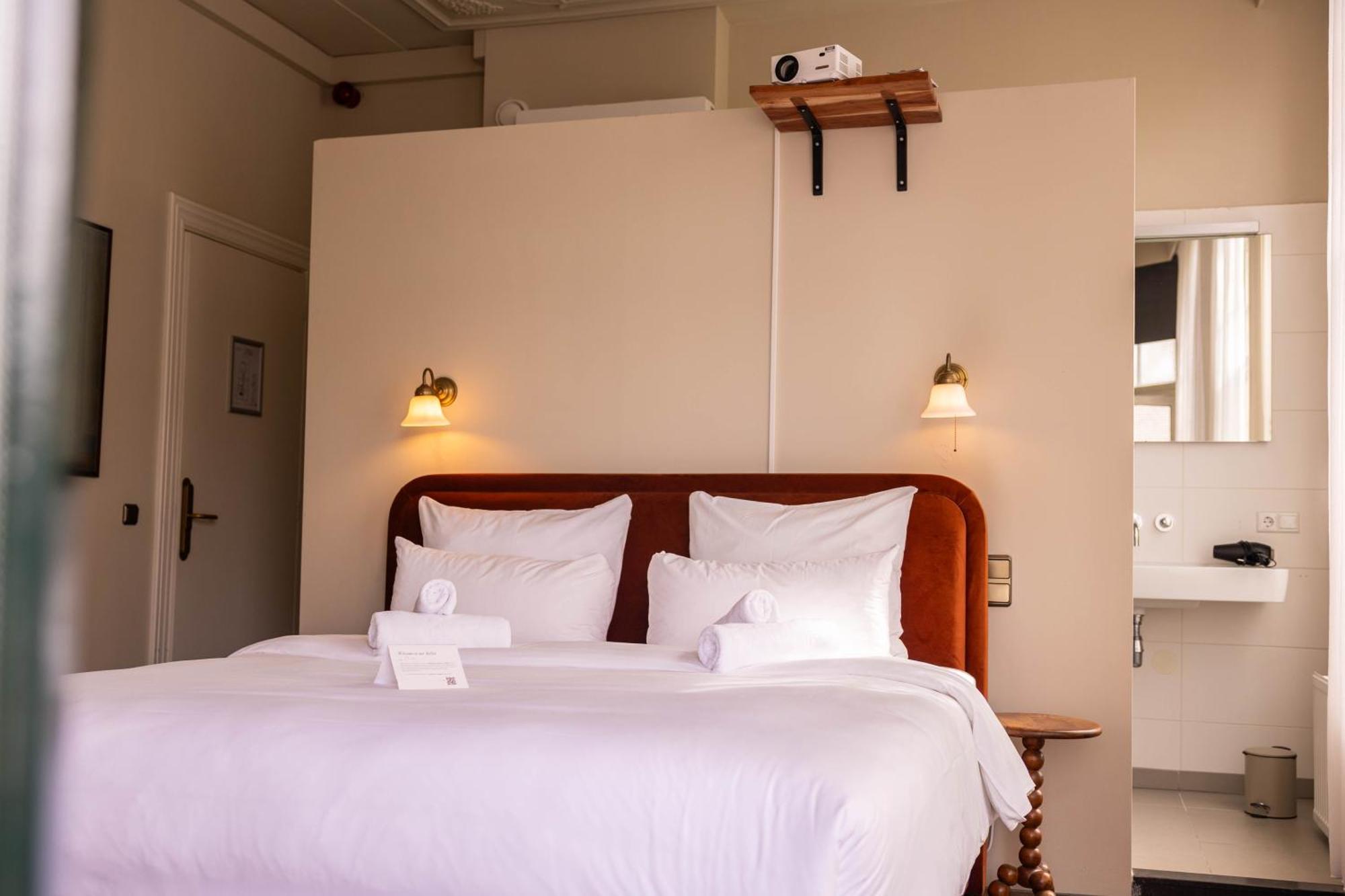 Deluxe Double Room Balcony,1768253250:JPEG