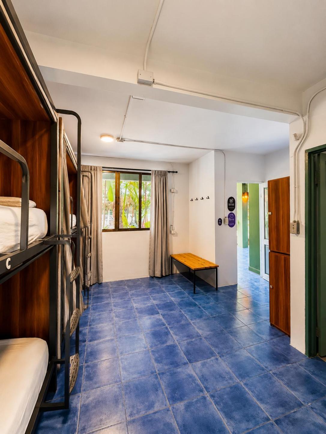 Bed in 8-Bed Mixed Dormitory Room