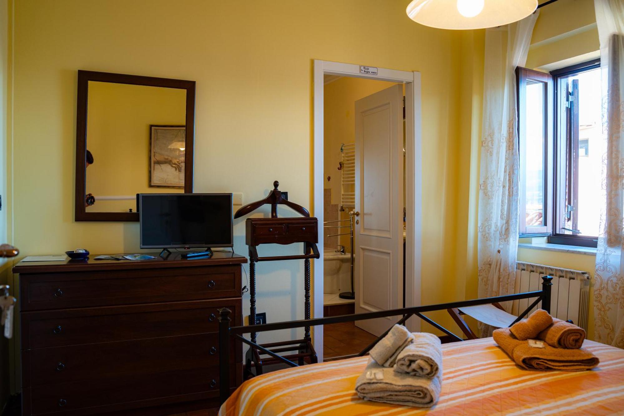 Double Room Private Bathroom