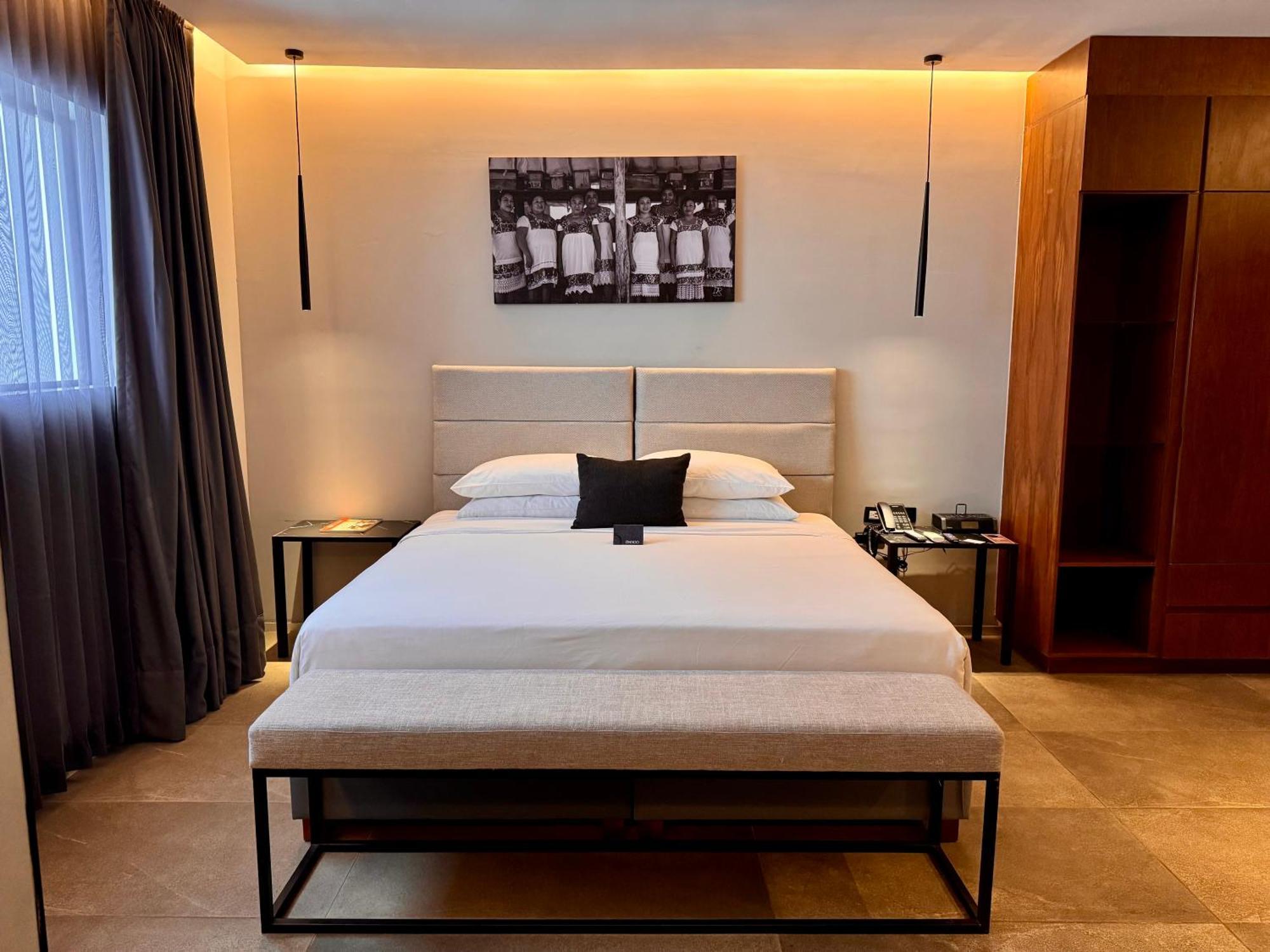 Superior King Suite