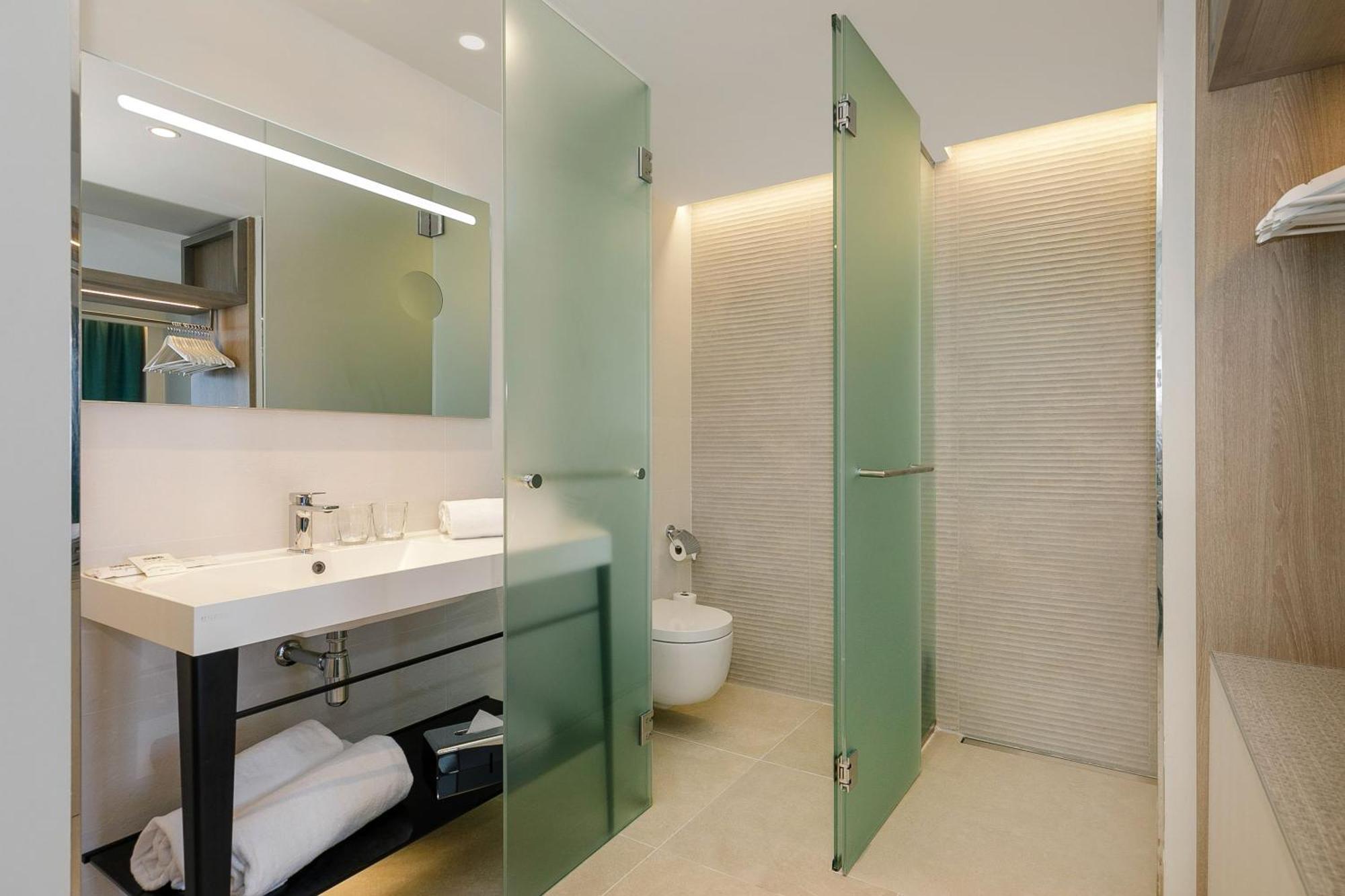 Superior Room Front Sea