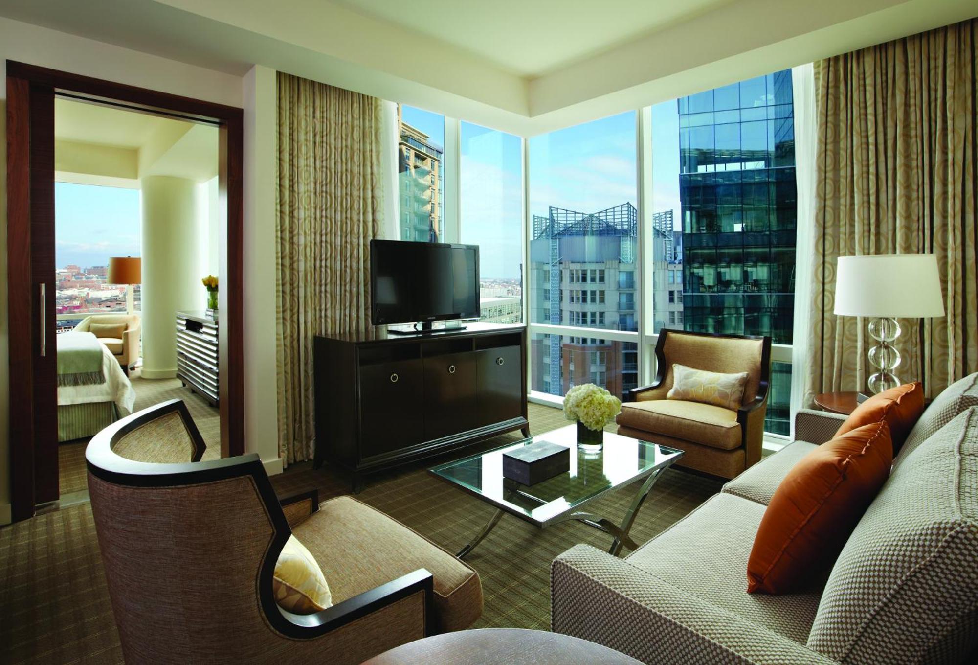 Executive Suite Fountain View King,665208567:JPEG