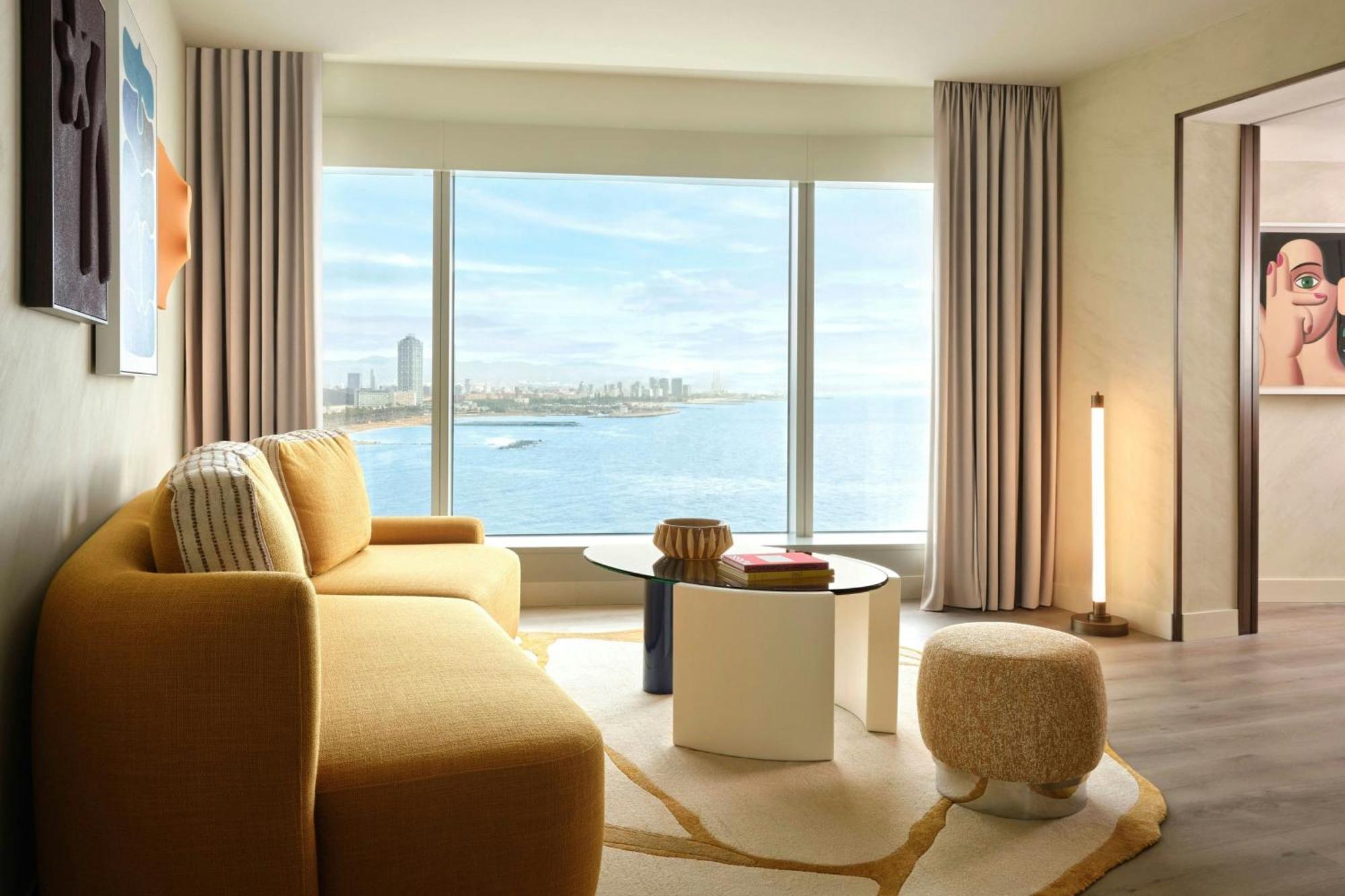 One-Bedroom Corner King Suite Seafront View