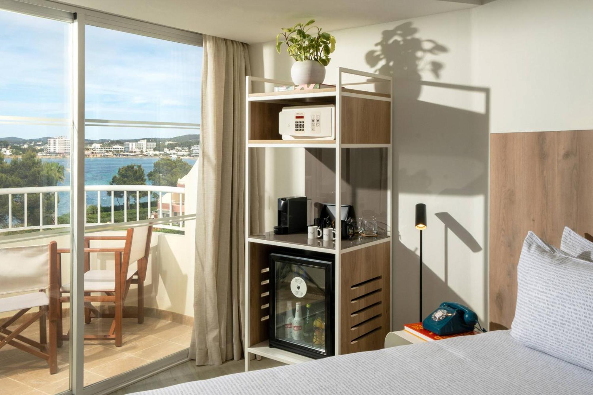 The Studio Frontal Sea View