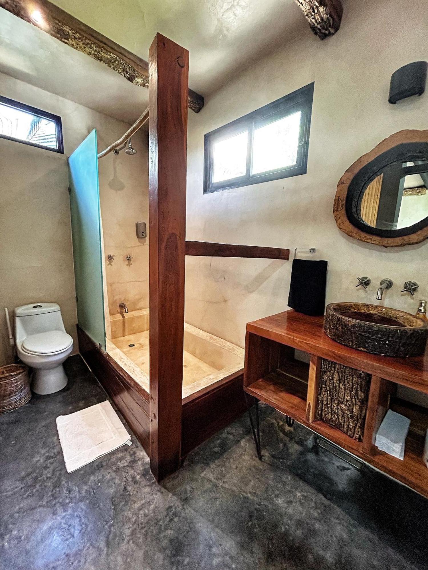 Double Room Private Bathroom