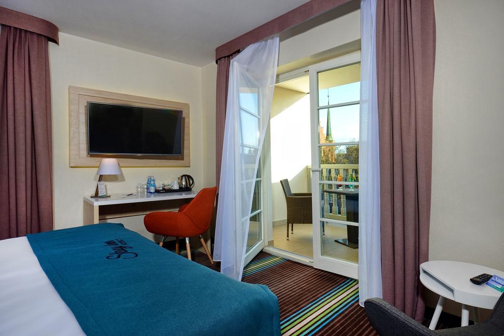 Superior Double Room with Balcony