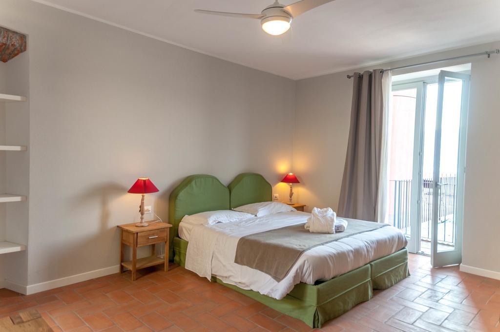 Deluxe Double or Twin Room Lake View