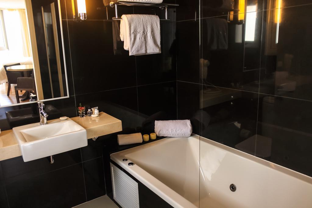 Deluxe Double Room with Sea View,194426260:JPEG