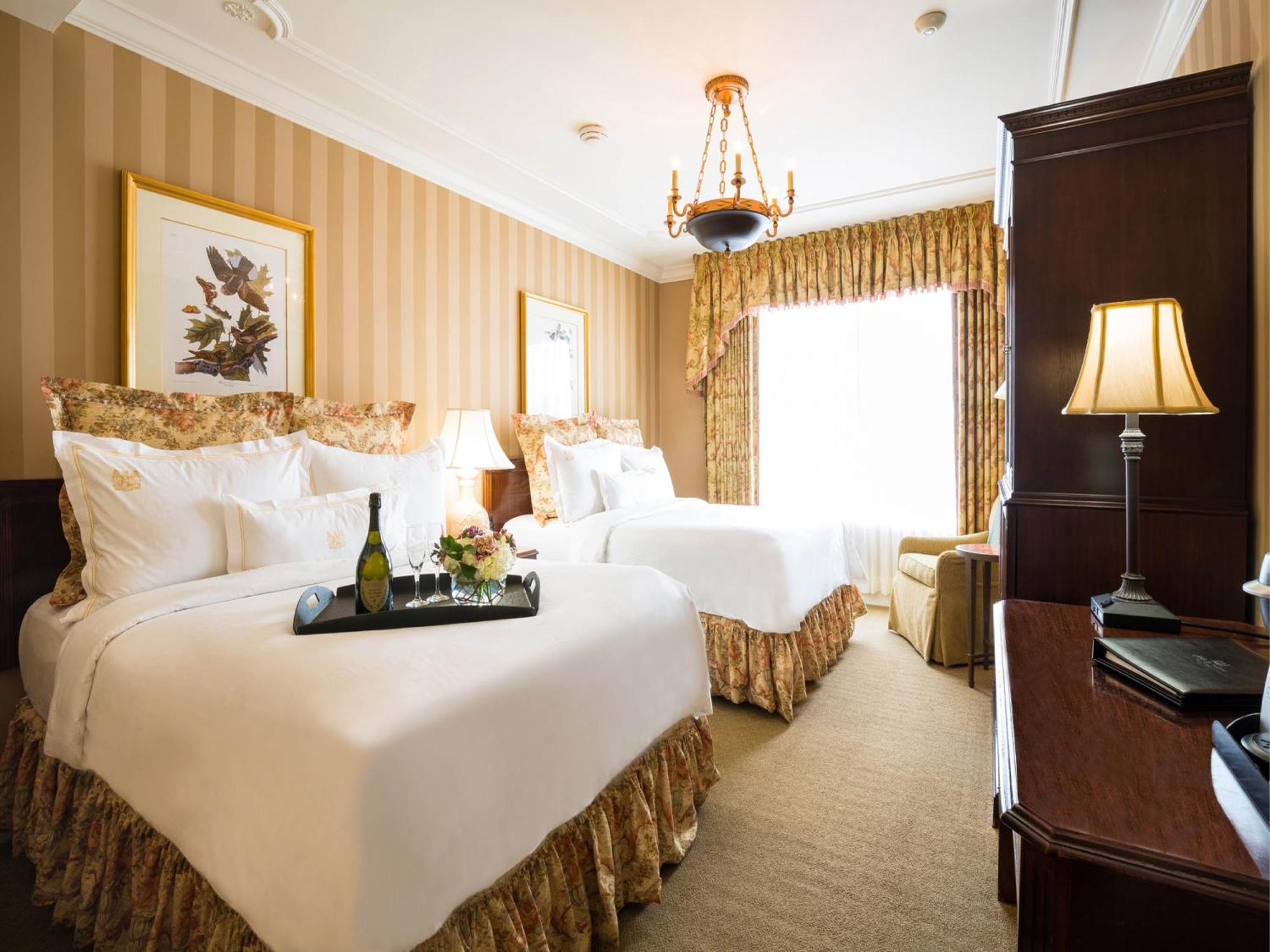 Traditional Double Room Two Double Beds