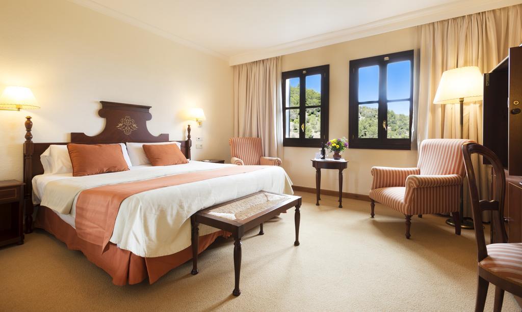 Superior Double or Twin Room with Balcony - Annex
