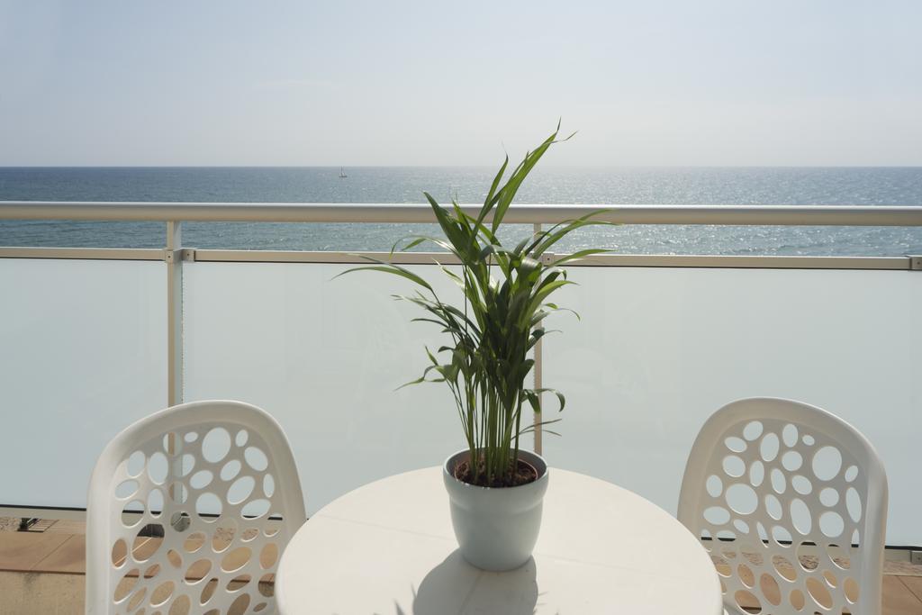 Vierbettzimmer mit Meerblick (2 Erwachsene + 2 Kinder)
