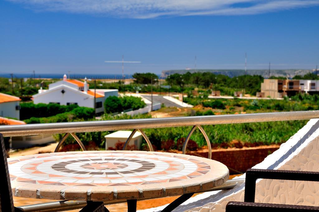 One-Bedroom Apartment with Land View