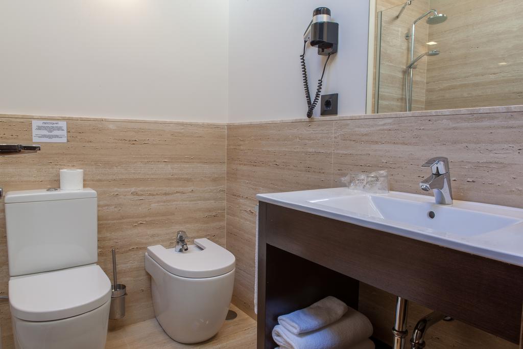 Quarto Superior com 2 Camas de Solteiro