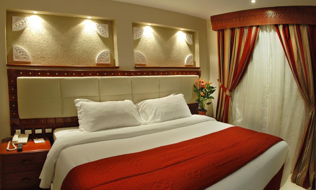 Standard Double Suite,1214226427:JPEG