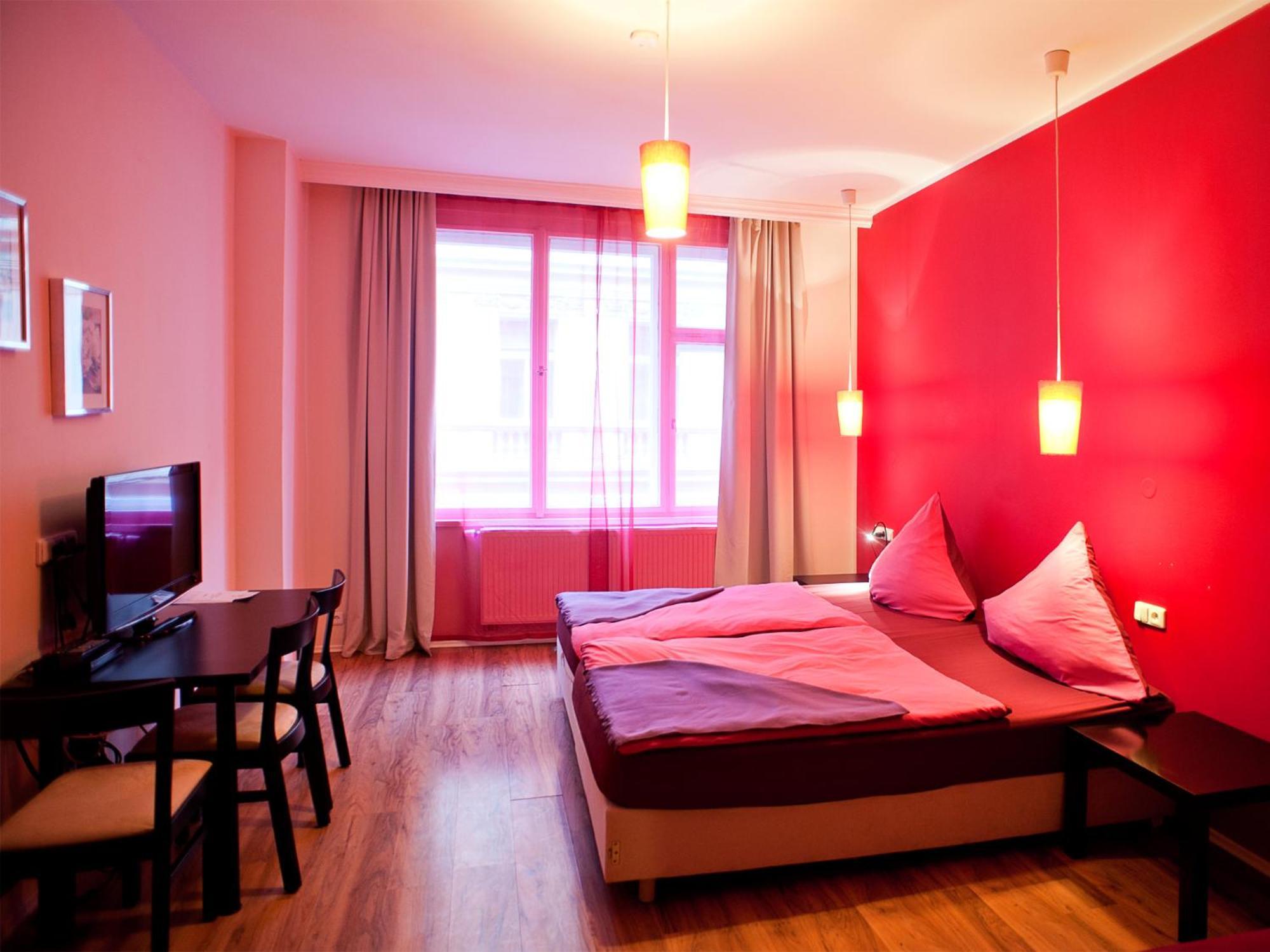Chambre Double ou Lits Jumeaux avec Parking Gratuit