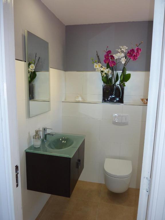 Double or Twin Room room with Side Sea View