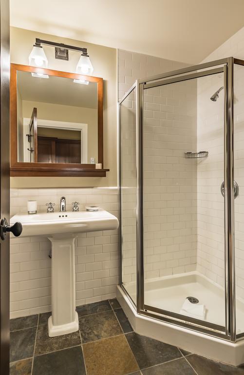 One-Bedroom Suite,850426376:JPEG