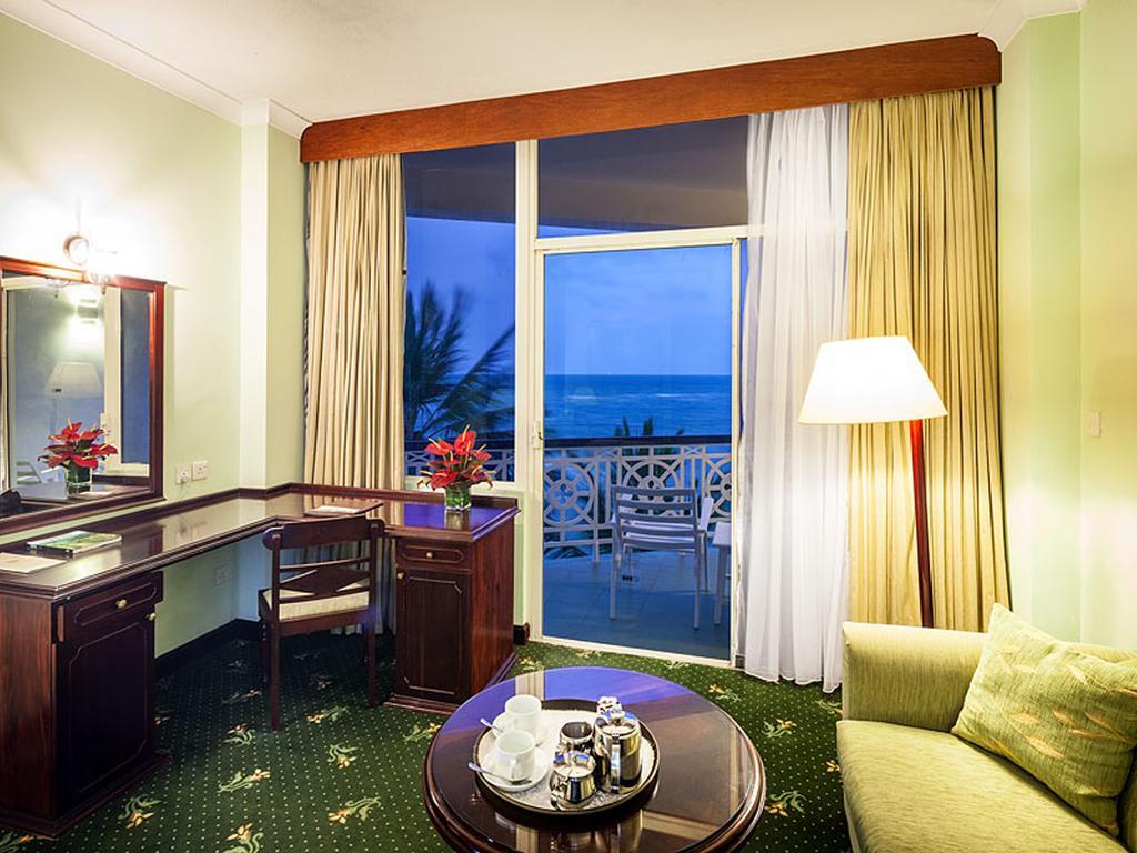 Kamer met Kingsize Bed en Direct Uitzicht op de Oceaan