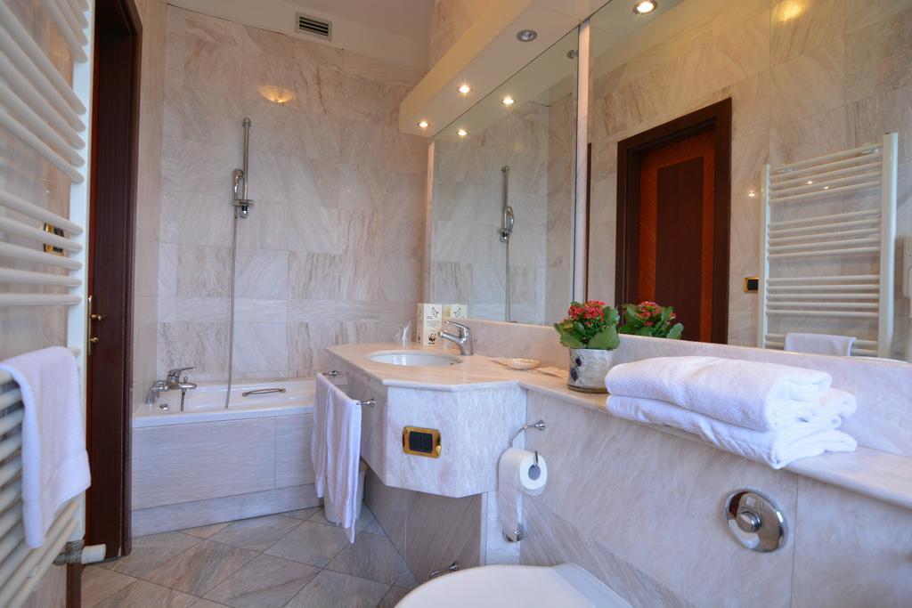 Superior Double Room,370688461:JPEG