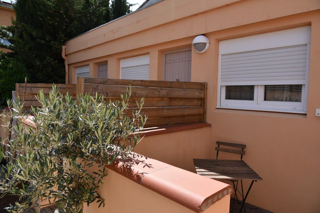Standard Double Room with Balcony and Air Conditioning,139151880:JPEG