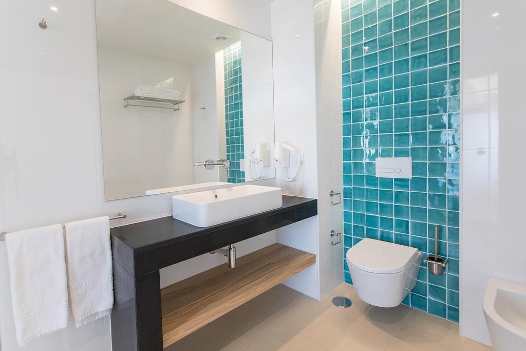 One-Bedroom Apartment with Sea View - Prestige