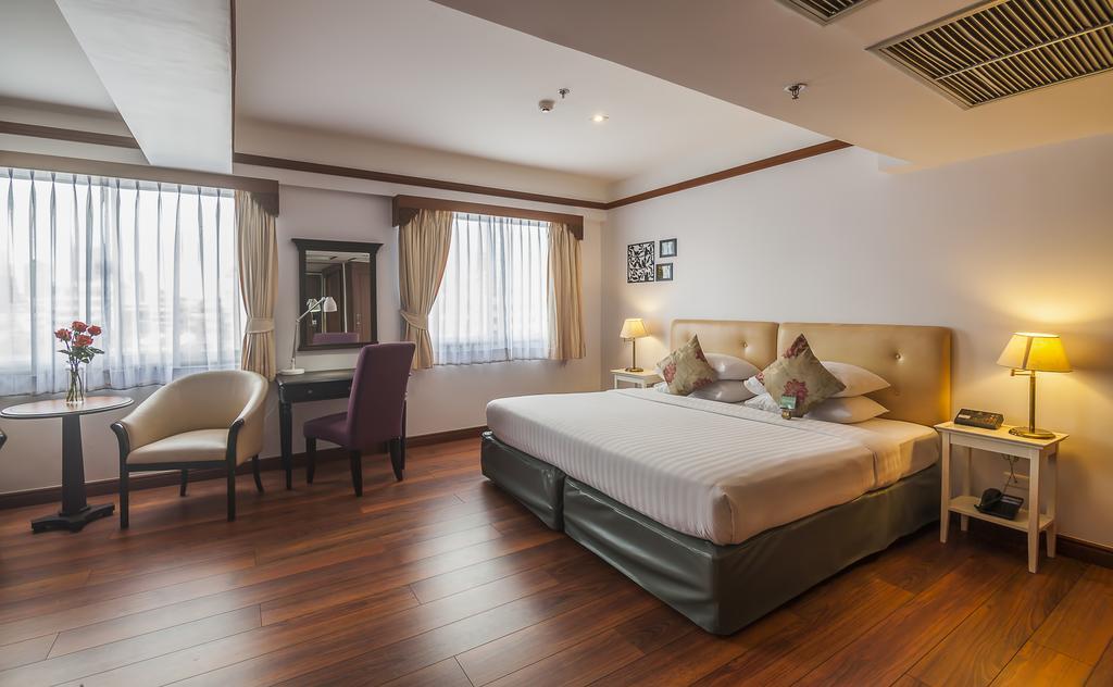 Deluxe Plus Suite