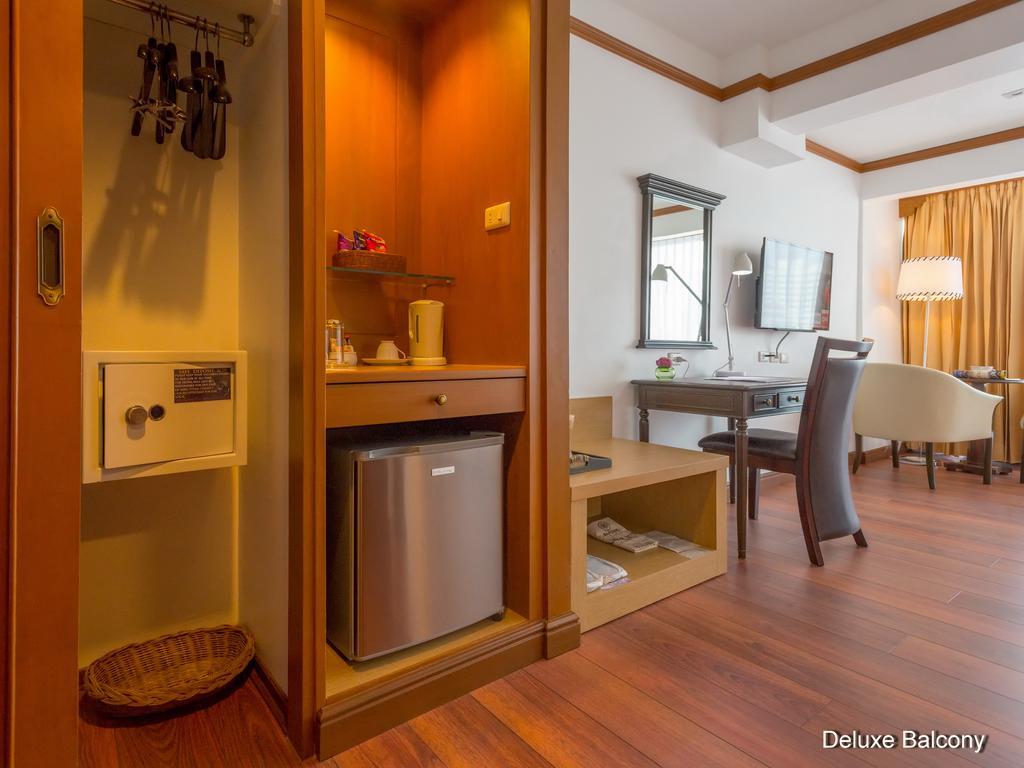 Deluxe Double or Twin Room Balcony