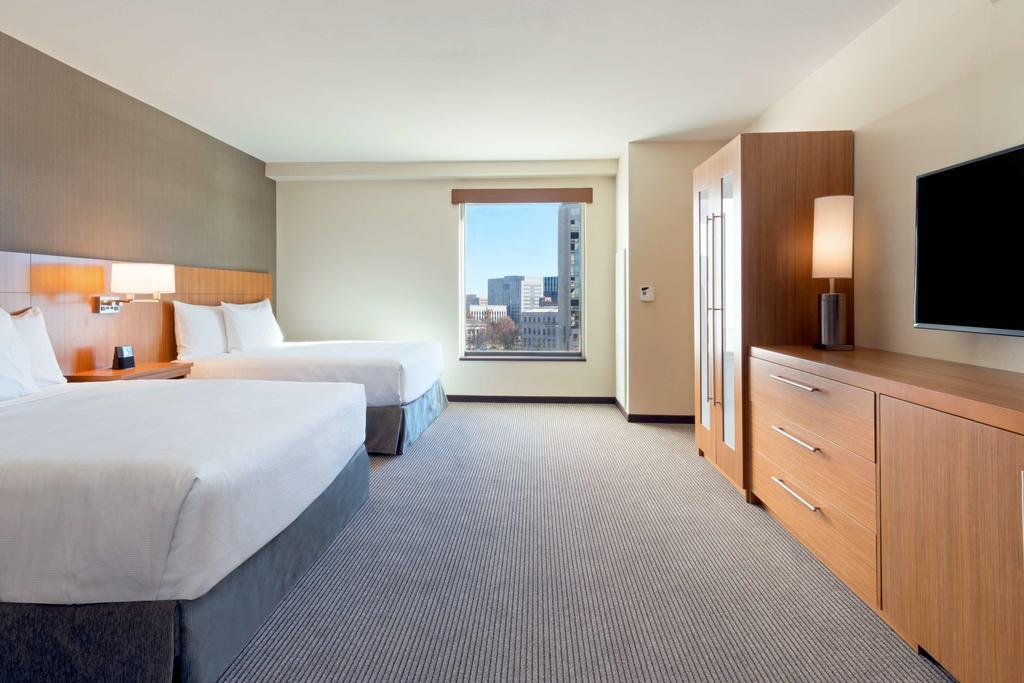 Queen Room Two Queen Beds Accessible Tub Disability Access,773029276:JPEG