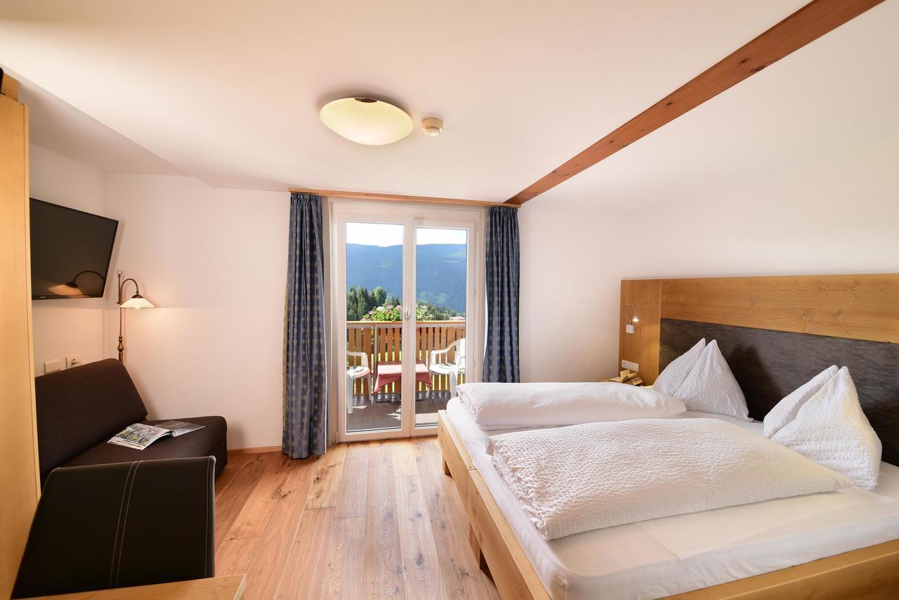 Vierbettzimmer mit Balkon
