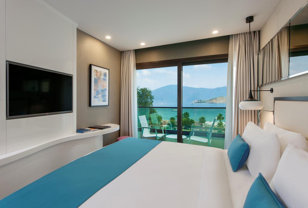 Superior-Zimmer mit Queensize-Bett und Meerblick