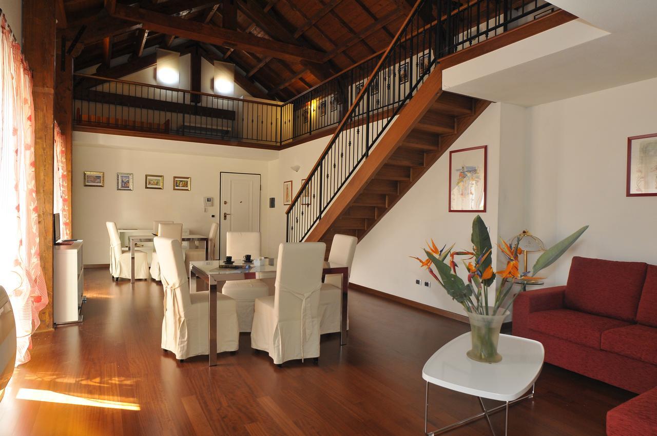 Triple Room Split Level
