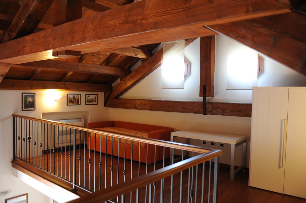Triple Room Split Level