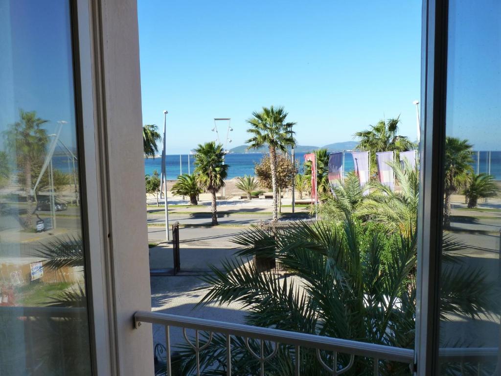 Two Connecting Rooms Sea View