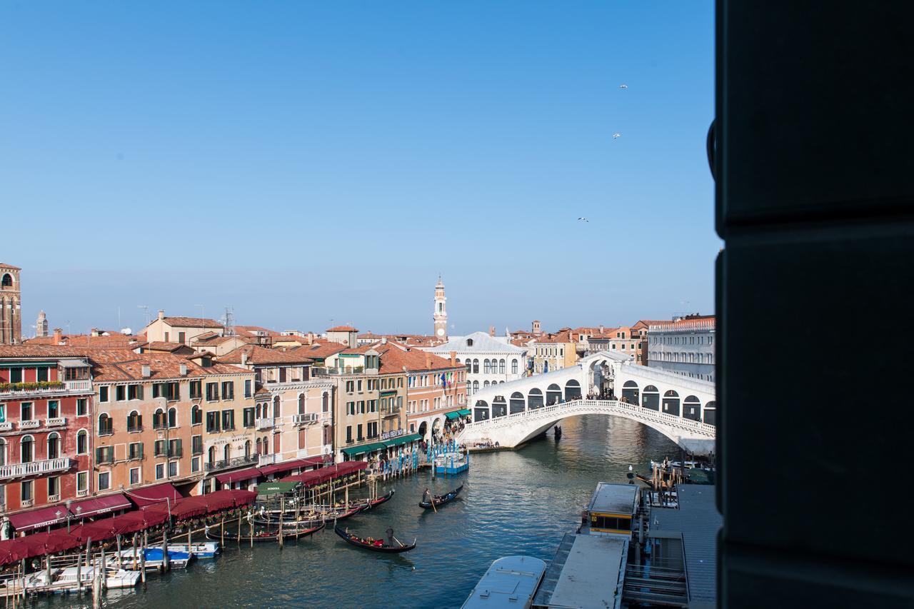 Junior Suite con vistas al Gran Canal o al puente Rialto
