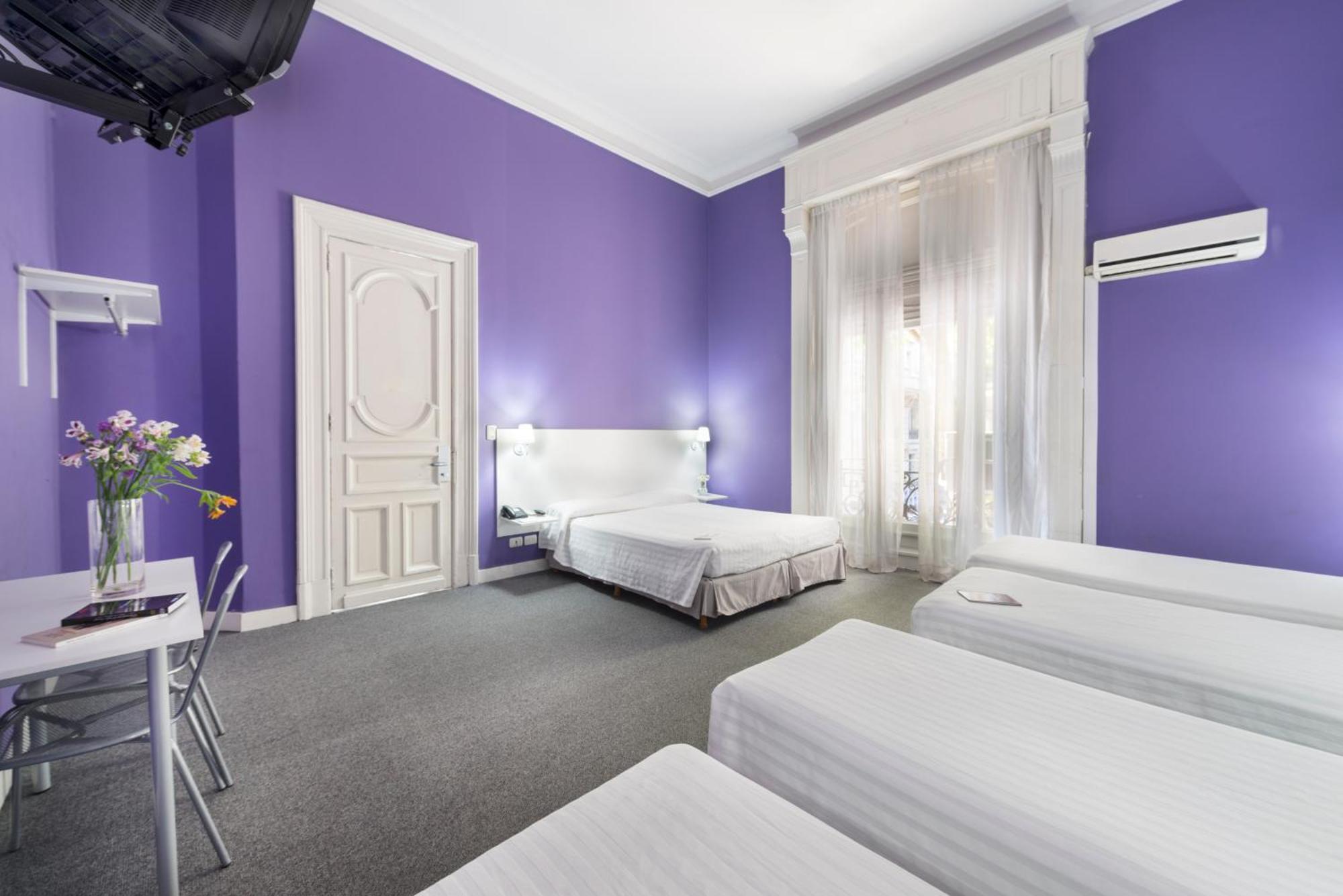 Quintuple Room