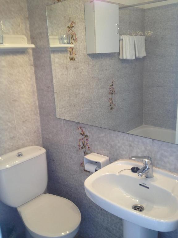 Chambre Triple avec Salle de Bains Commune