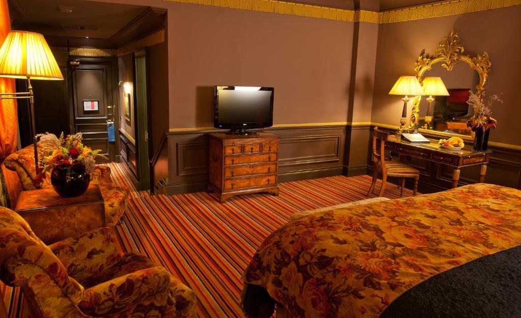 Deluxe Double / Twin Room,70683245:JPEG
