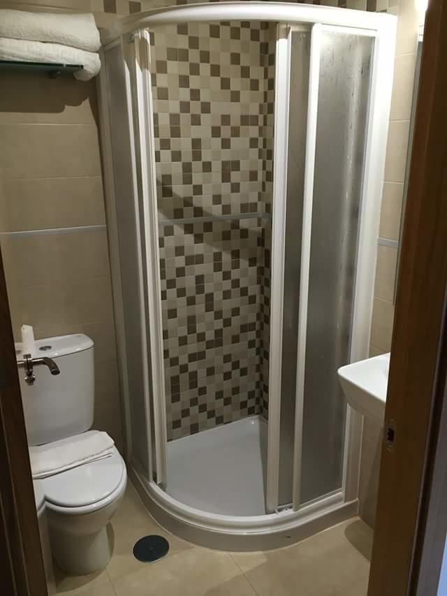 Habitación Doble con baño privado - 2 camas