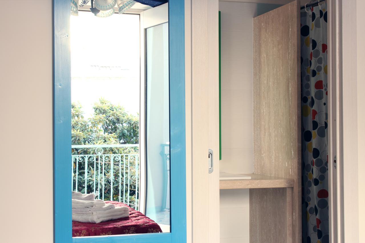 Camera Matrimoniale/Doppia con Letti Singoli con Bagno Privato