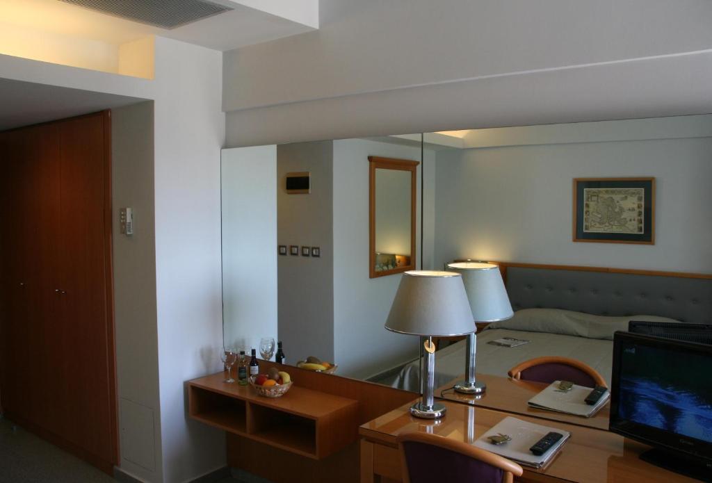 Double or Twin Room with Side Sea View