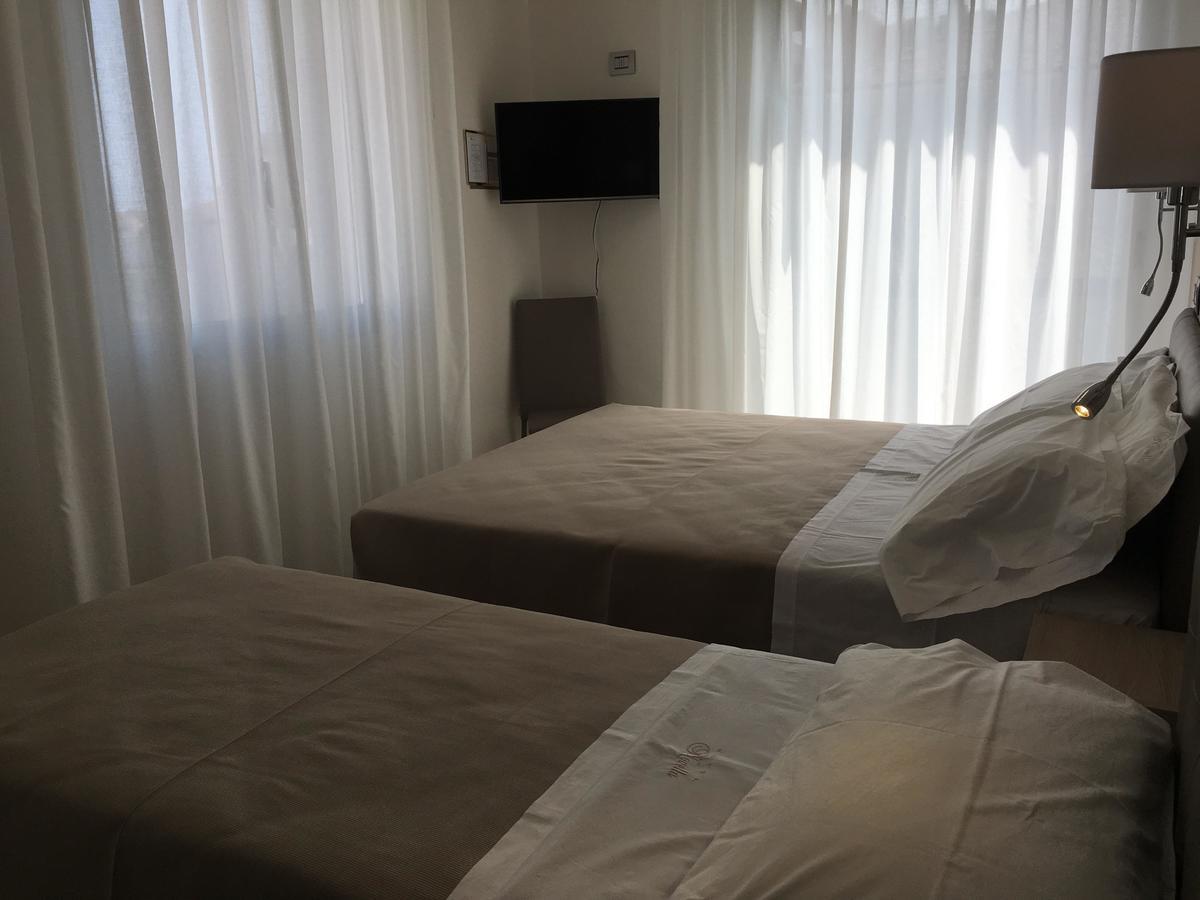 Triple Room,649244655:JPEG