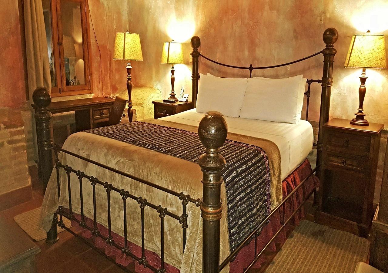Queen Room,888134644:JPEG