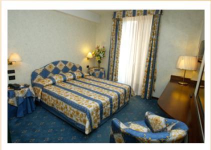 Family Room (2 Adults + 2 Children)
