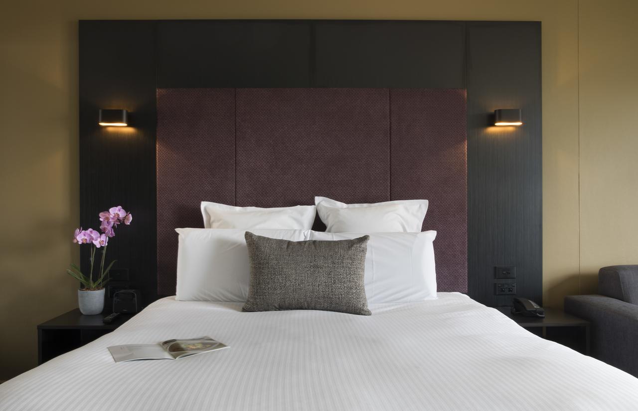 Superior Queen Room Hyde Park View,1717030203:JPEG