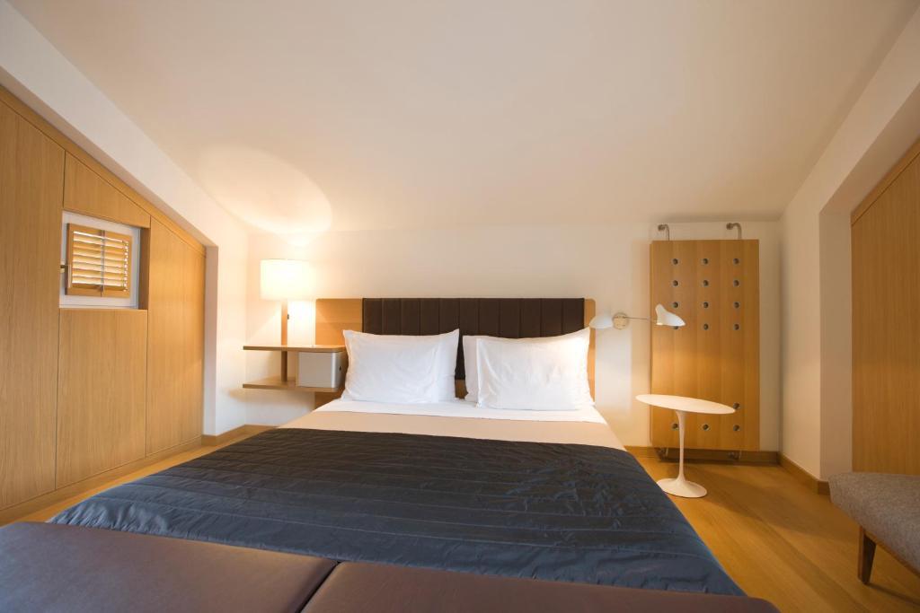 Corner Suite,66590110:JPEG